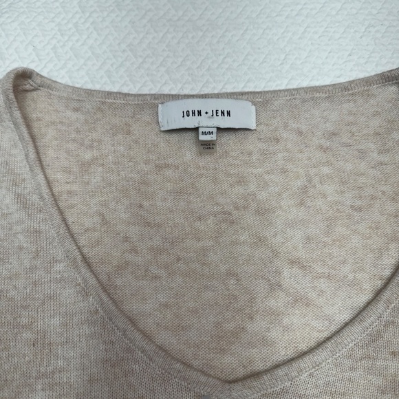 John + Jenn Beige Solid Pullover All Day Wear Sweater Size M - Picture 9 of 12